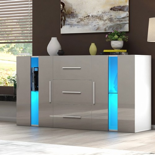 Schicker schrank mit türen - schicker,